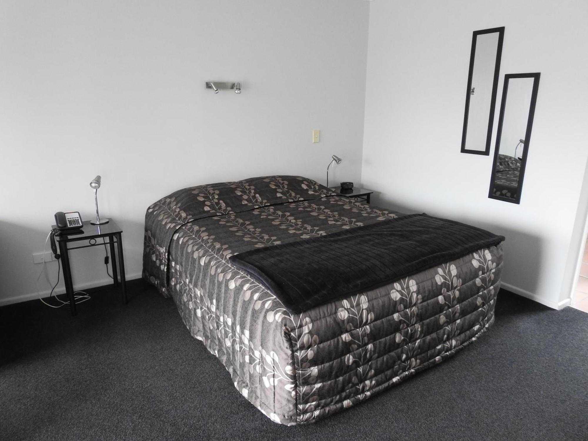 Tudor Lodge Motel Hawera Dış mekan fotoğraf