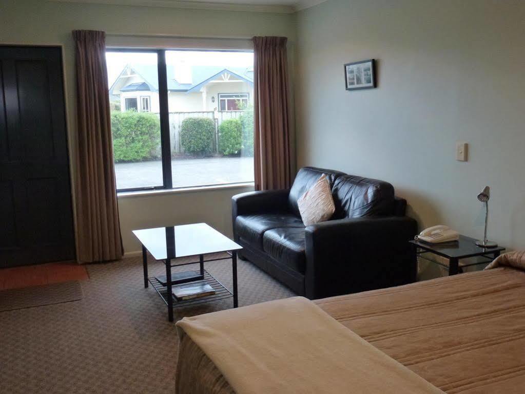 Tudor Lodge Motel Hawera Dış mekan fotoğraf