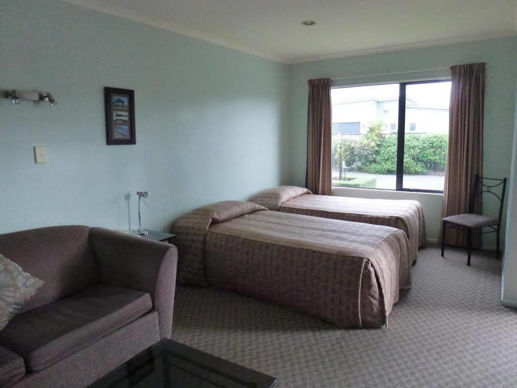Tudor Lodge Motel Hawera Dış mekan fotoğraf