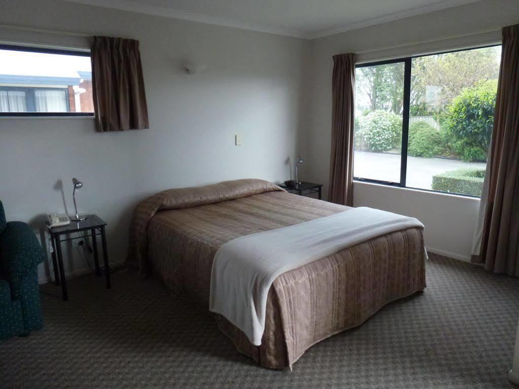 Tudor Lodge Motel Hawera Dış mekan fotoğraf