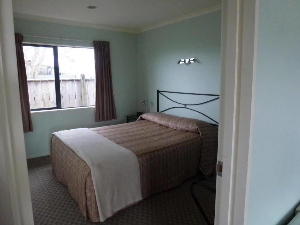Tudor Lodge Motel Hawera Dış mekan fotoğraf